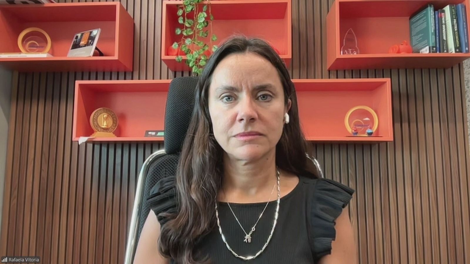 Brasileiros estão buscando educação financeira, diz especialista da Serasa