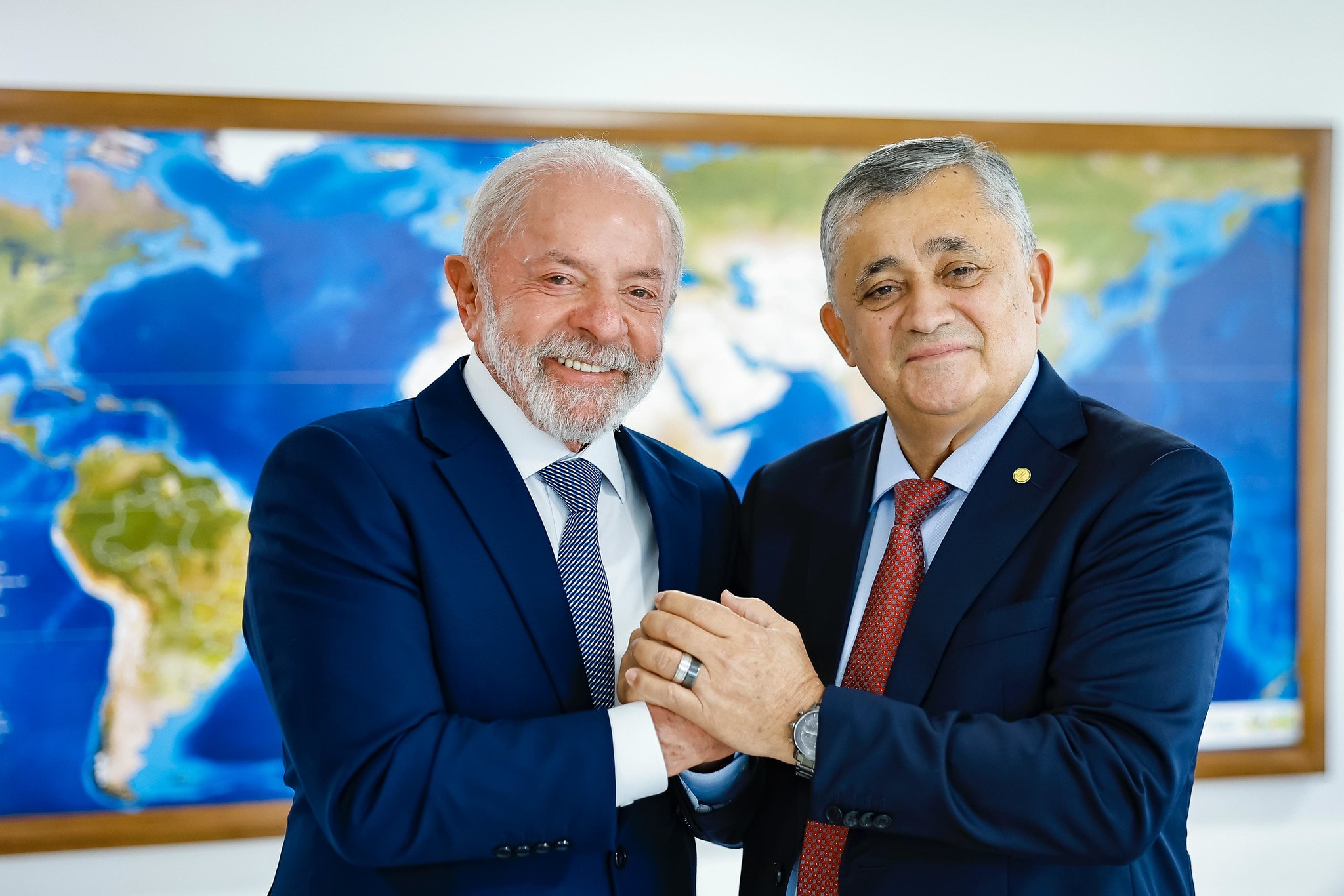 Com Motta e Alcolumbre, Guimarães toma posse na articulação do governo