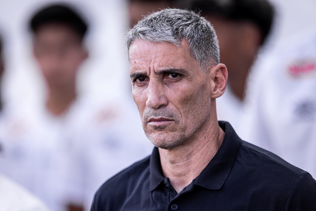 Demitido do Racing, Vojvoda lamenta decisão do clube e fala sobre temporada