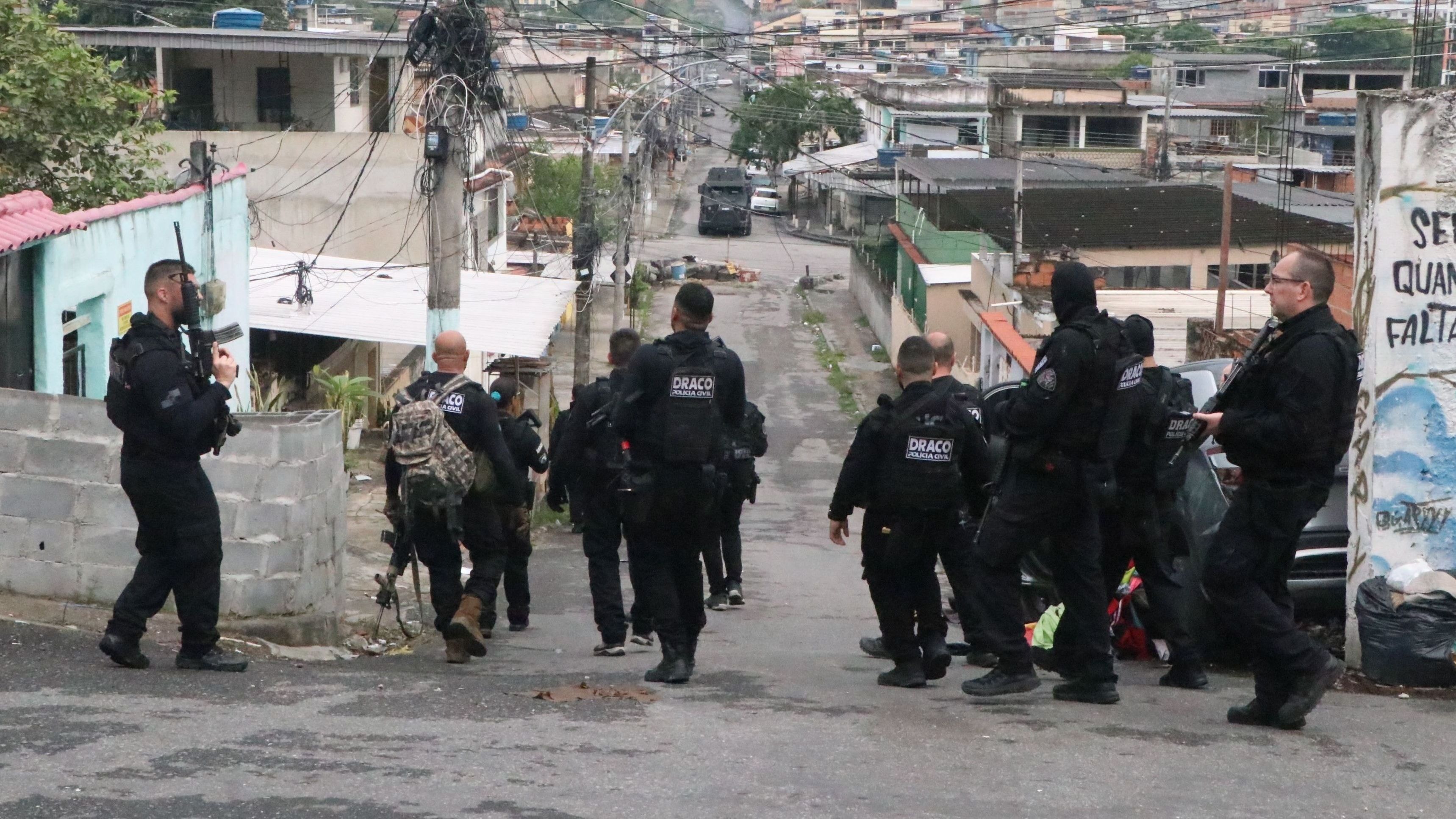 Fogo Cruzado: Rotina de tiroteios segue na Penha 6 meses após megaoperação