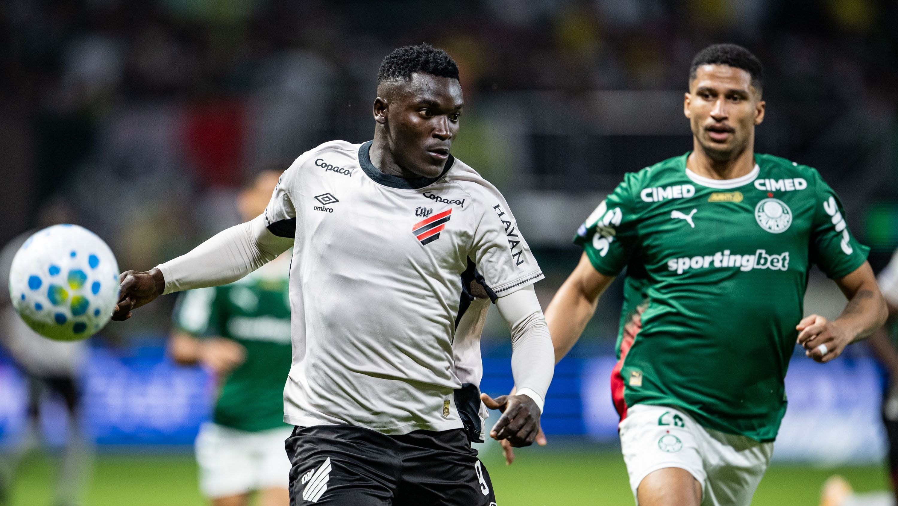 São Paulo e Vasco se enfrentam por tranquilidade na Série A do Brasileiro