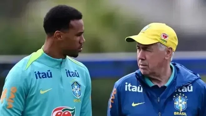 Com futuro incerto, Danilo manda recado à torcida do Botafogo