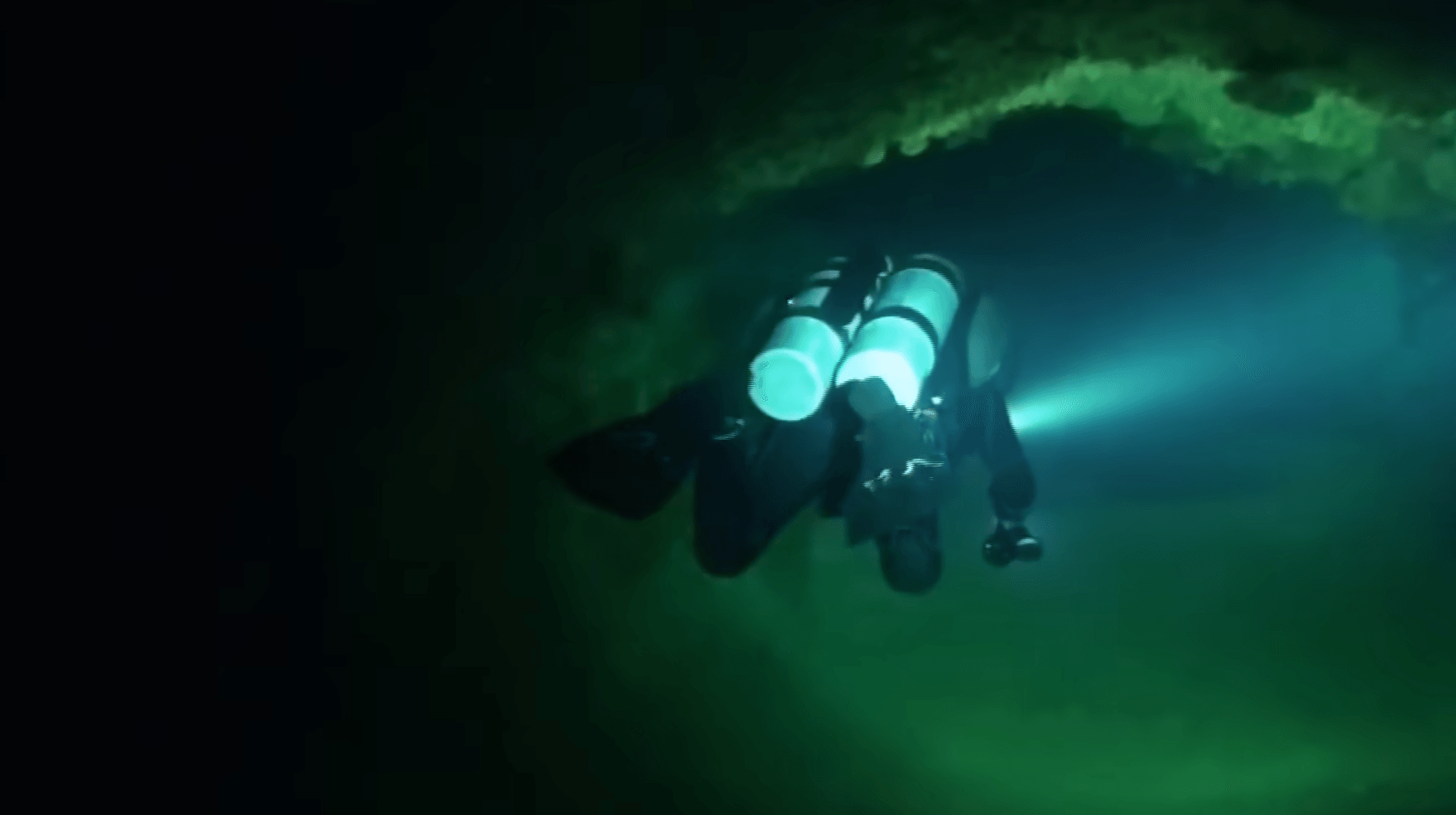 Equipes tentam salvar homens presos em caverna há quase uma semana no Laos