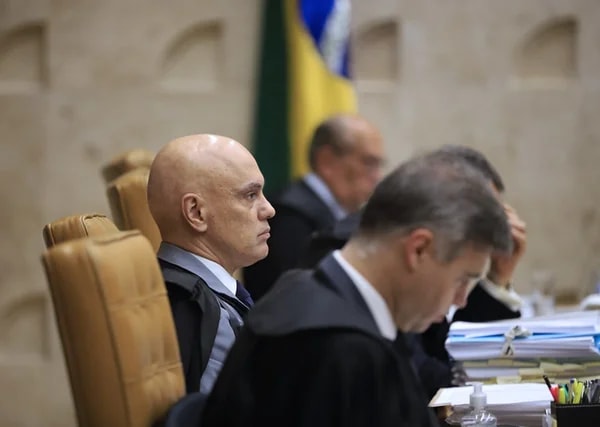 Fachin busca diálogo no STF para contornar crise do caso Moraes/Vorcaro