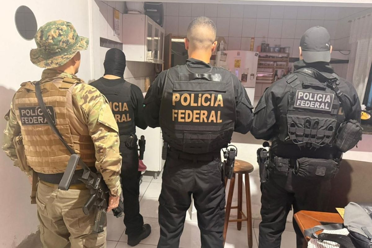 PF prende alvo de operação contra abuso infantil e 2 traficantes no RJ