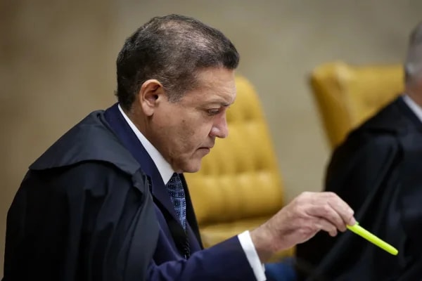 Impedido sobre Moraes, Nunes Marques avalia votar no processo de Mendonça