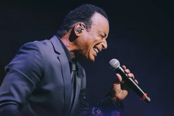 Advogada relata confusão após show de Jon Secada: “Falta de respeito”