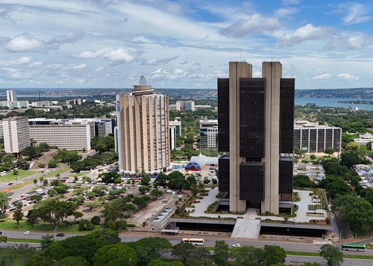 Copom: Petróleo, juros nos EUA e inflação vão ditar se haverá mais cortes na Selic