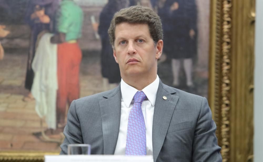 Candidato à reeleição, Tarcísio declara patrimônio de R$ 2,7 milhões ao TSE