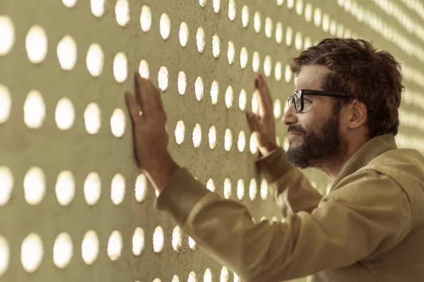 Bruno Gagliasso revela impacto do TDAH no trabalho: "Não decoro texto"