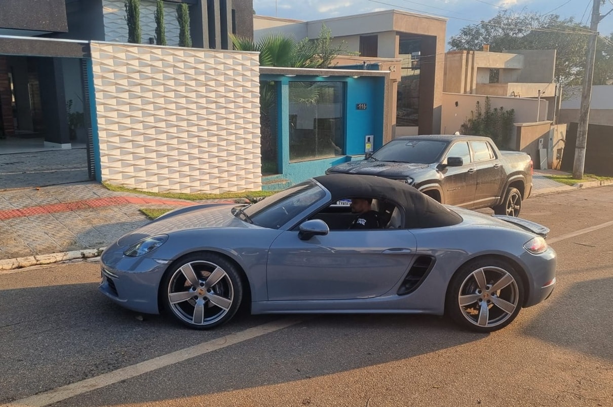 MG: grupo que fraudava apostas on-line tem Porsche e bens apreendidos