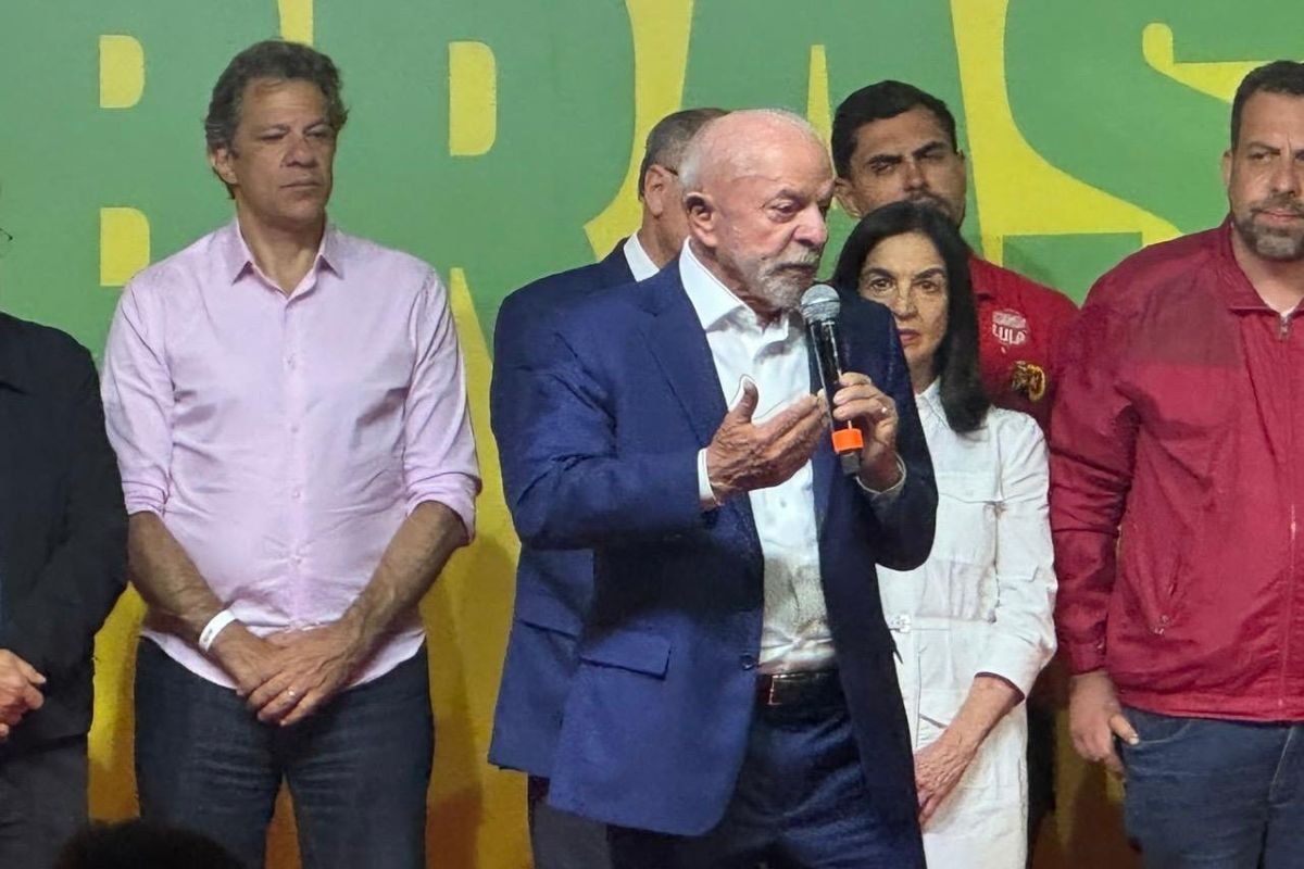 "Quem perdeu foi o povo de SP", diz Lula sobre derrota de Haddad