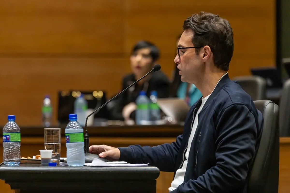 No júri, Jairinho nega histórico de agressões e responde apenas defesa