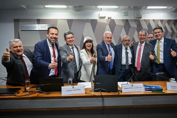 Mesmo com acordo Lula/Alcolumbre, 6x1 deve ficar para depois do 1° turno