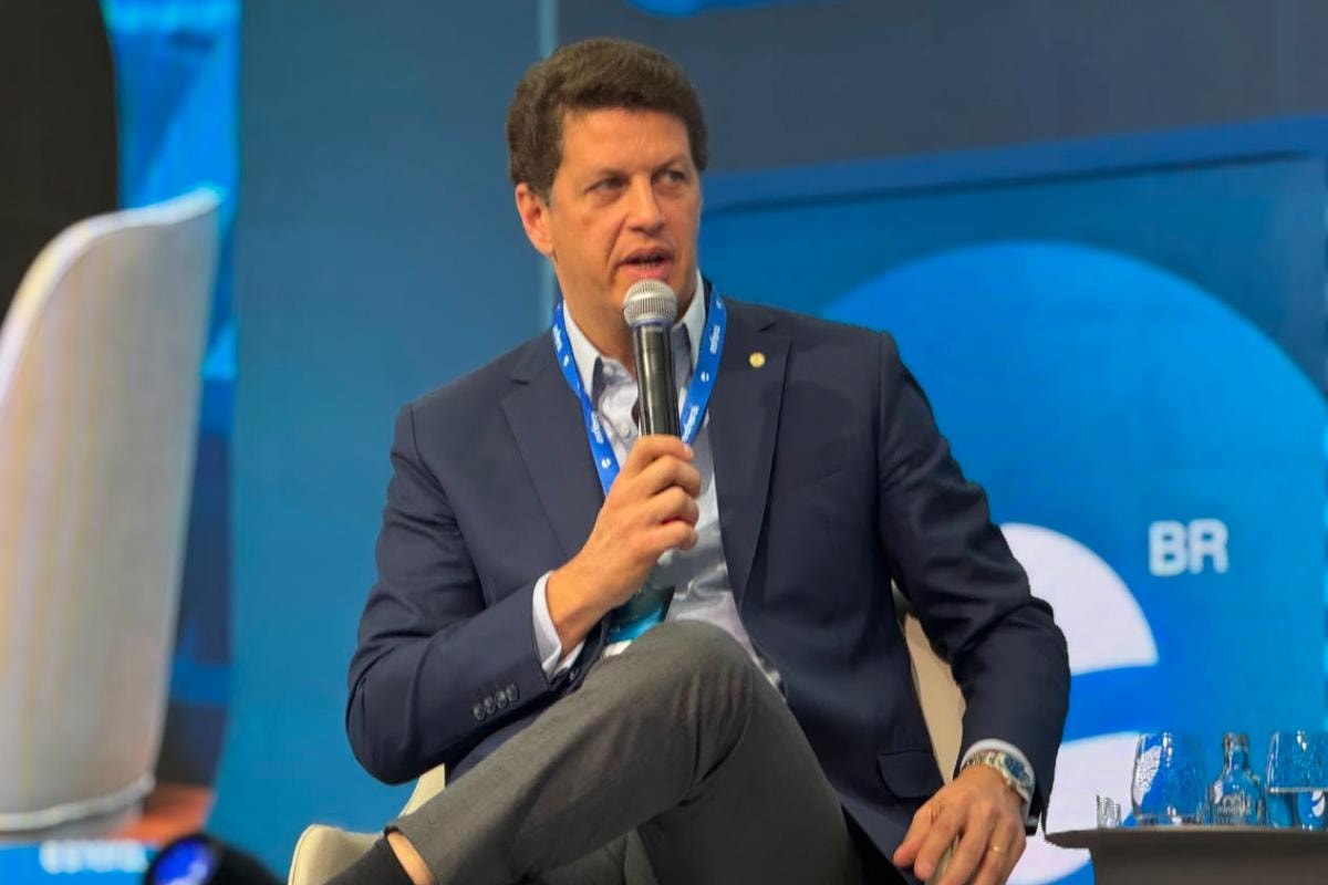 Ricardo Salles oficializa desistência da candidatura ao Senado de SP