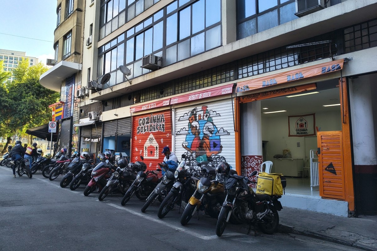 Conheça a linha de crédito para entregadores que será lançada por Lula