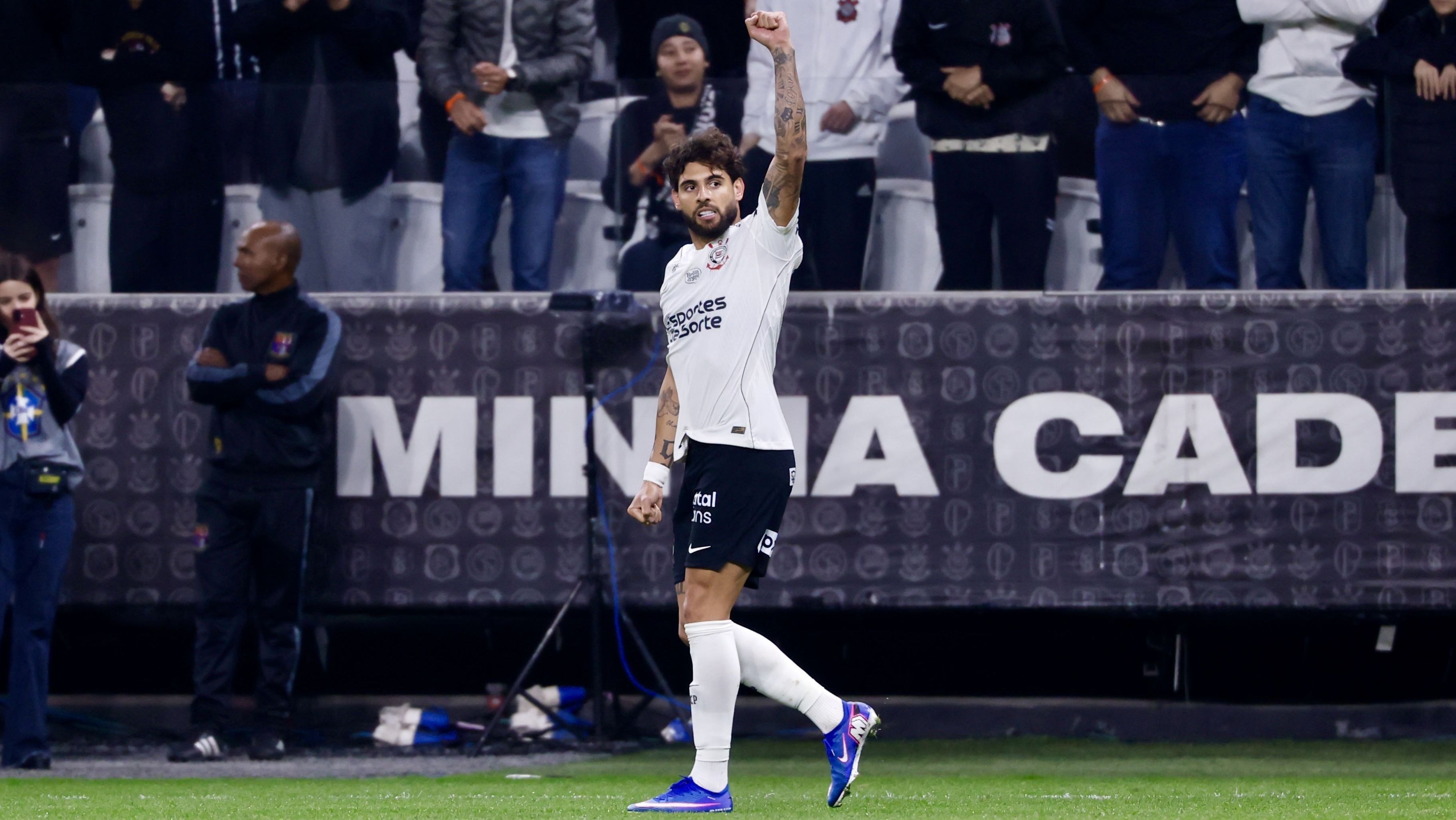 Remo x Vitória: horário e onde assistir ao jogo do Brasileirão