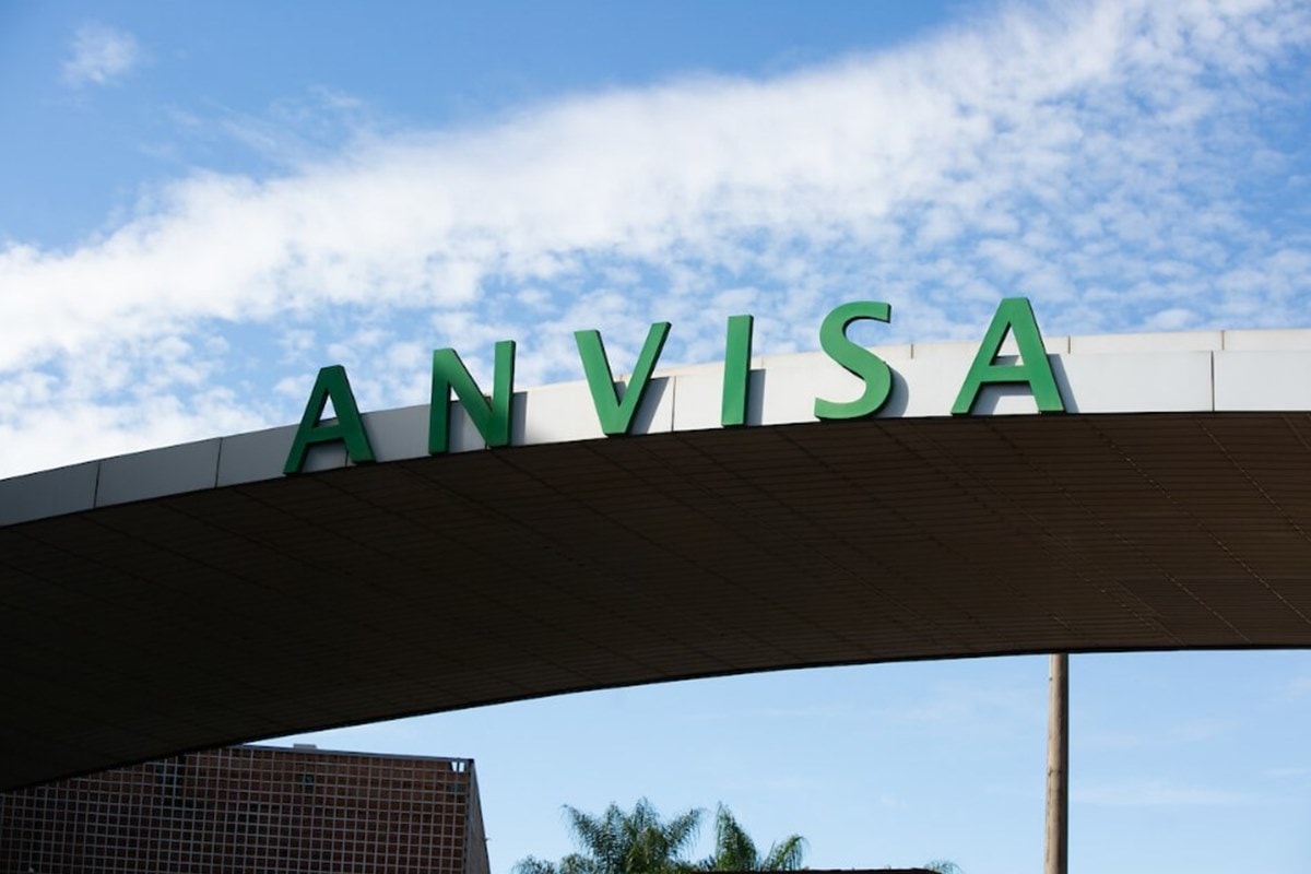 Anvisa proíbe pacote de cosméticos e 1 produto de limpeza; saiba quais