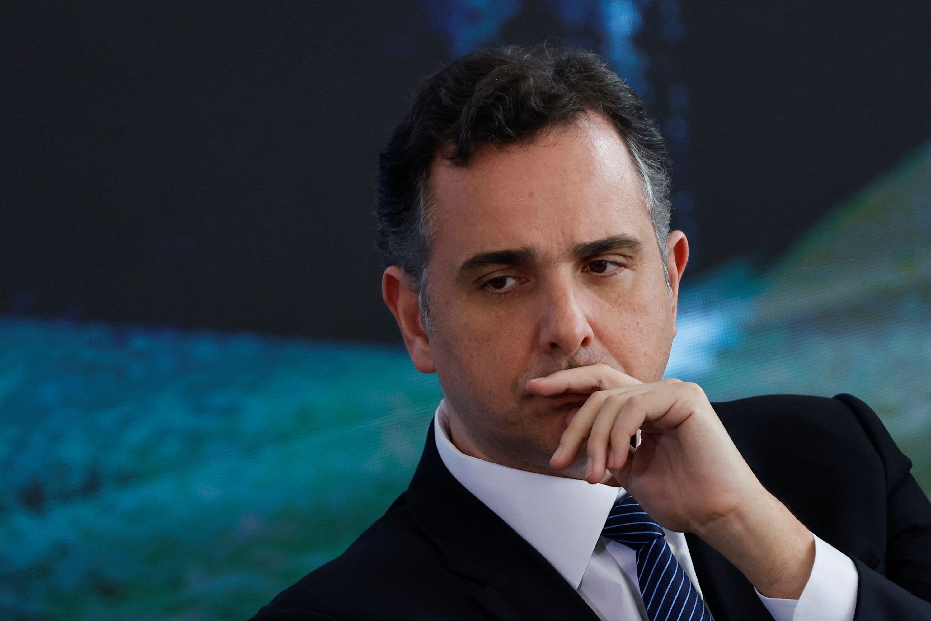 Diretor da PF se reúne com Fachin em meio a impasse com Mendonça