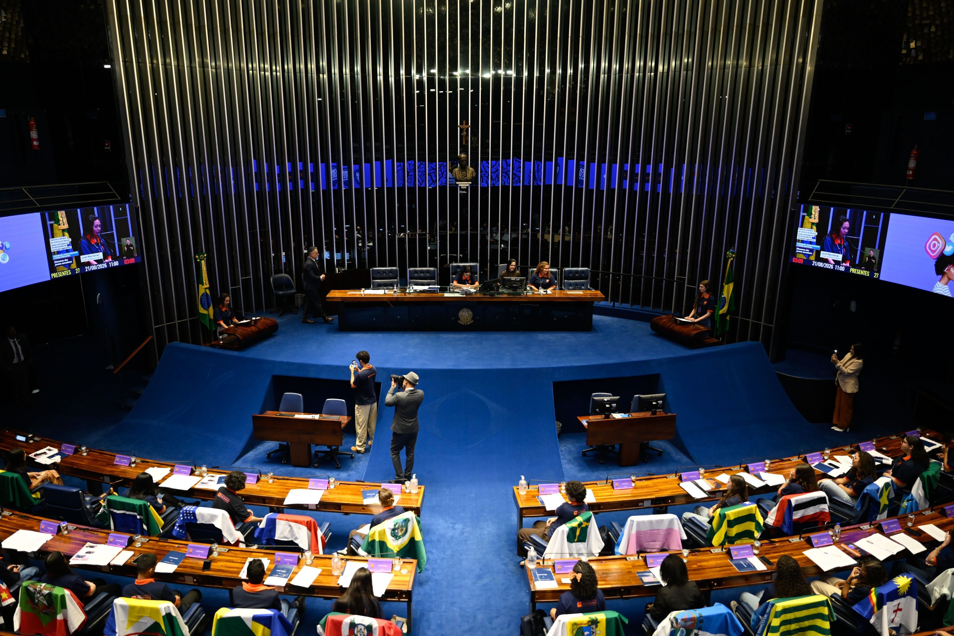 Quaest: Flávio tem 45% no 1º turno em SC; Lula, 20%