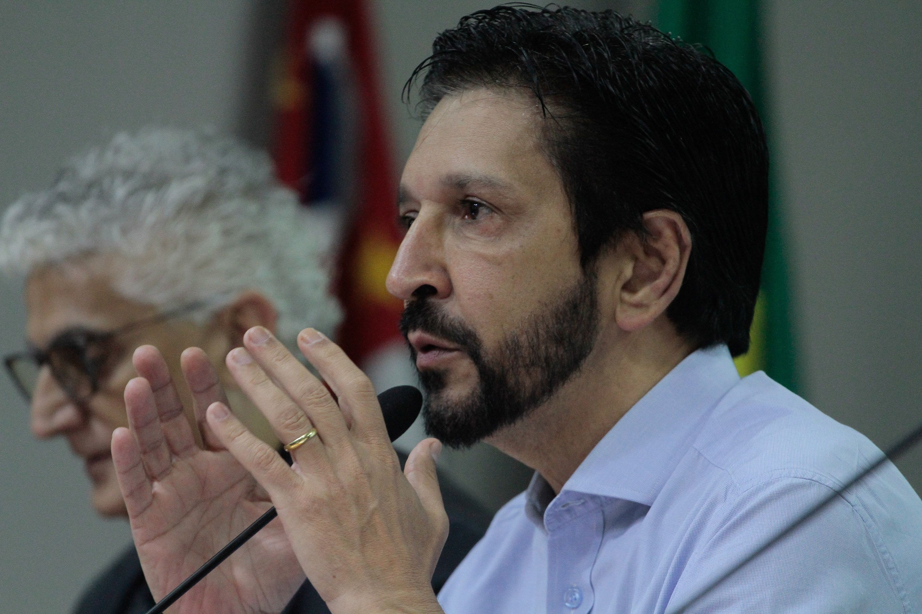 Análise: Flávio Bolsonaro busca base para replicar ato de pai em São Paulo