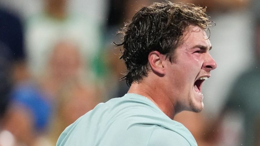 João Fonseca perde posição na ATP e pode sair do top 30
