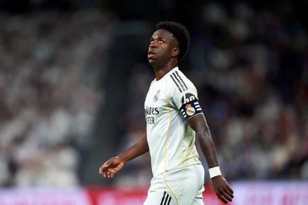 Vini Jr. elogia início de trabalho com Mourinho no Real Madrid