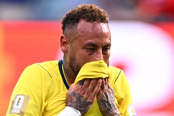 Nyland revela que quis desestabilizar Neymar em cobrança de pênalti