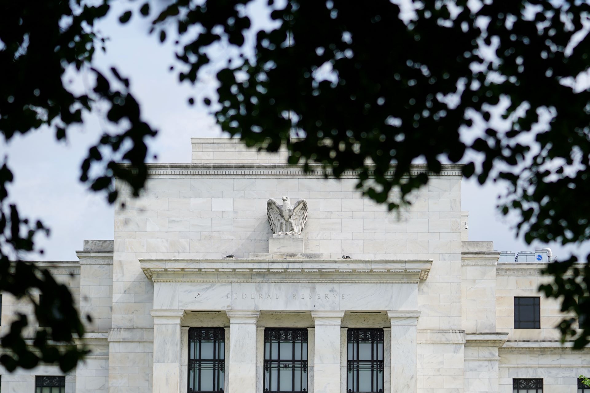 Presidente do Parlamento do Irã diz que alta de juros do Fed não podem reabrir Ormuz