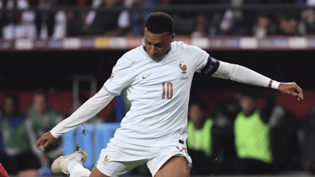 Mbappé é cortado pela França por lesão no joelho; Zidane admite preocupação