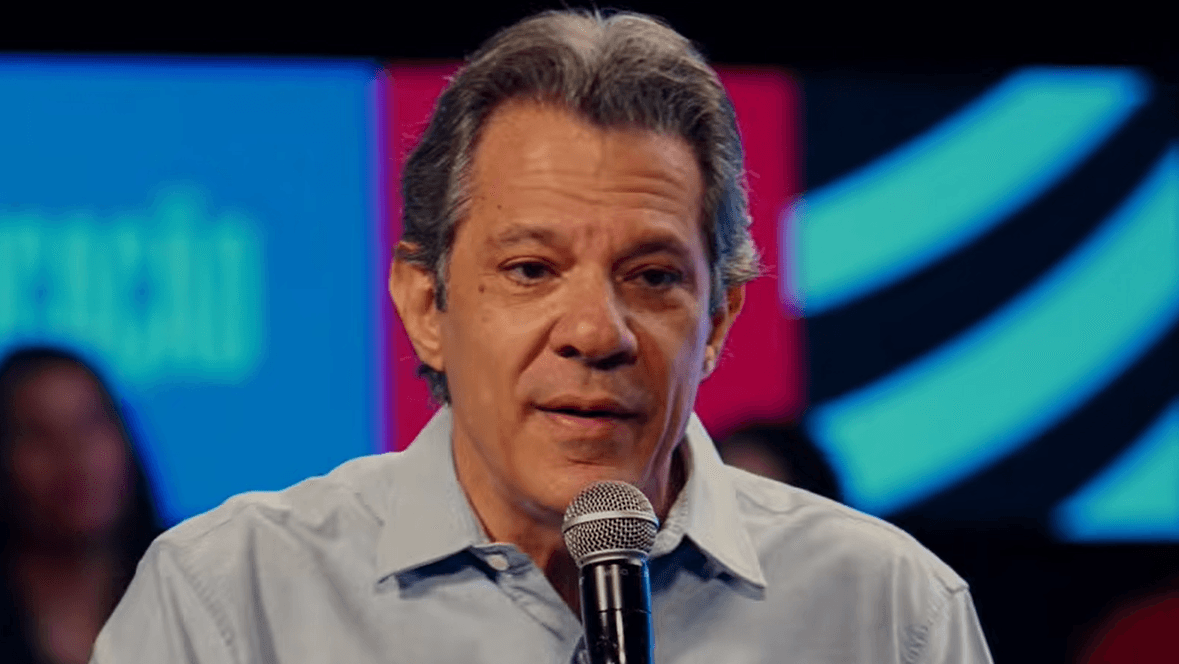 Sem ministros de Lula no STF, democracia vive, diz Flávio