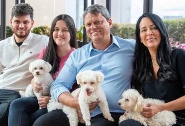 Filhos de Tarcísio criam empresa de consultoria empresarial
