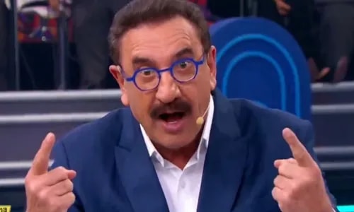 Ratinho quebra silêncio após denúncia por homofobia: 'Não desrespeito'