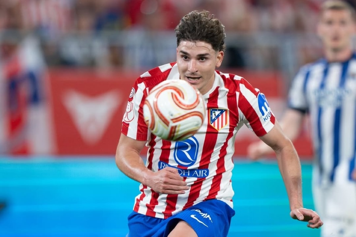 Julián Alvarez manifesta desejo de jogar no Barcelona