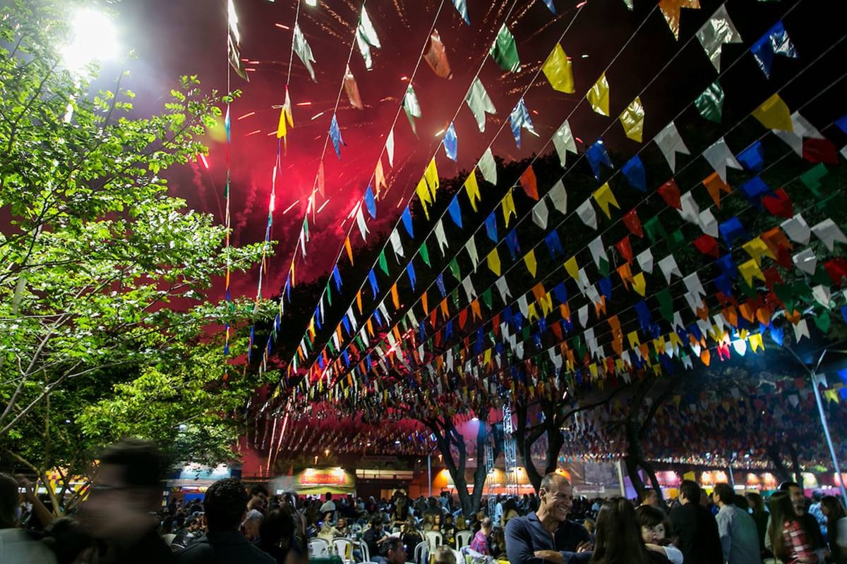 Justiça do DF impõe limite de horário para menores em festas juninas. Entenda