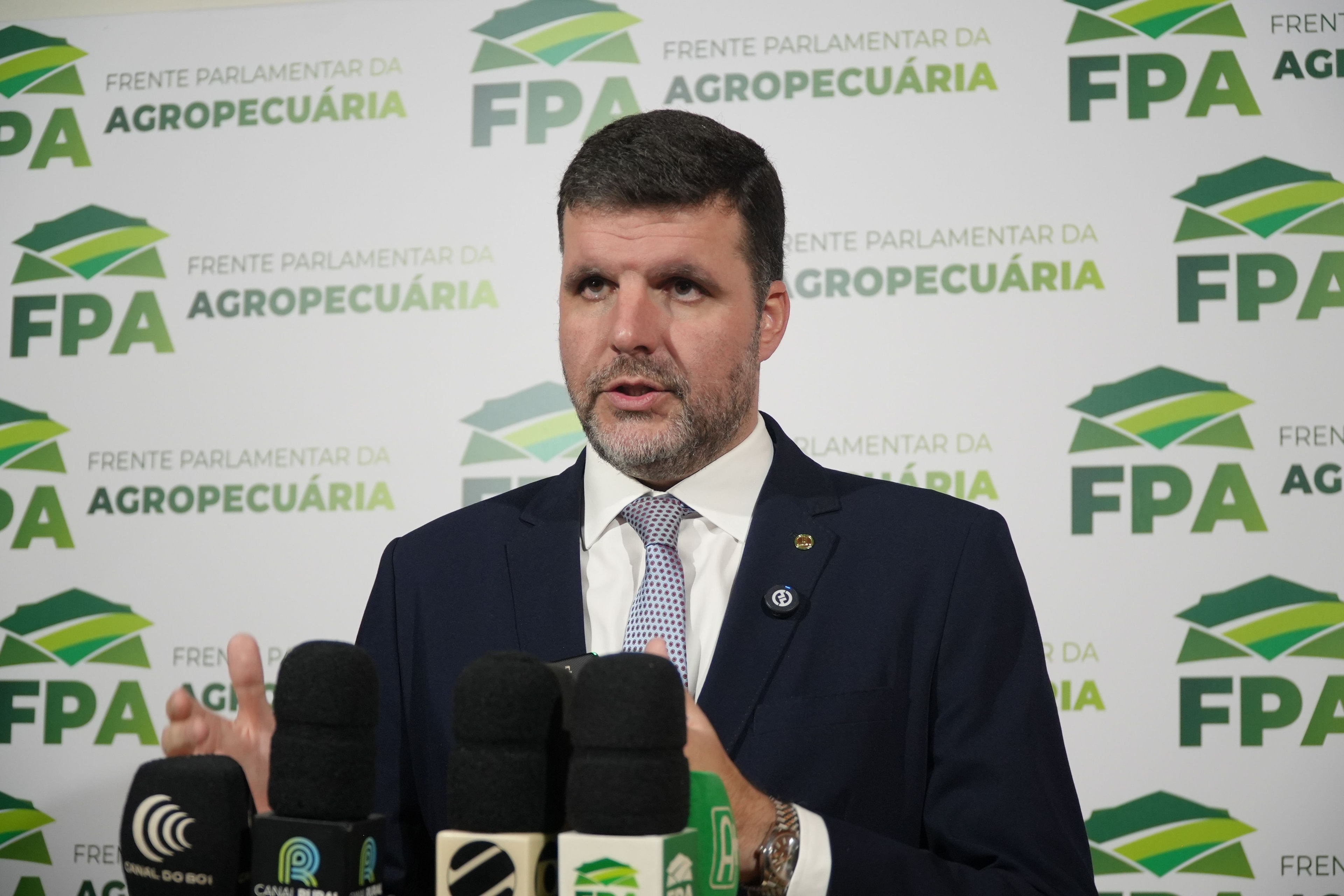 Vamos tentar votar dívidas rurais “até o último minuto”, diz Lupion