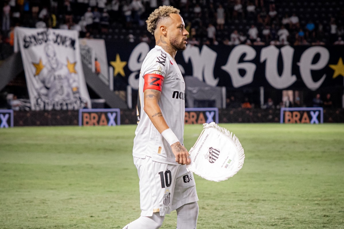 Cuca confirma ausência de Neymar em jogo contra o Bahia no Brasileirão