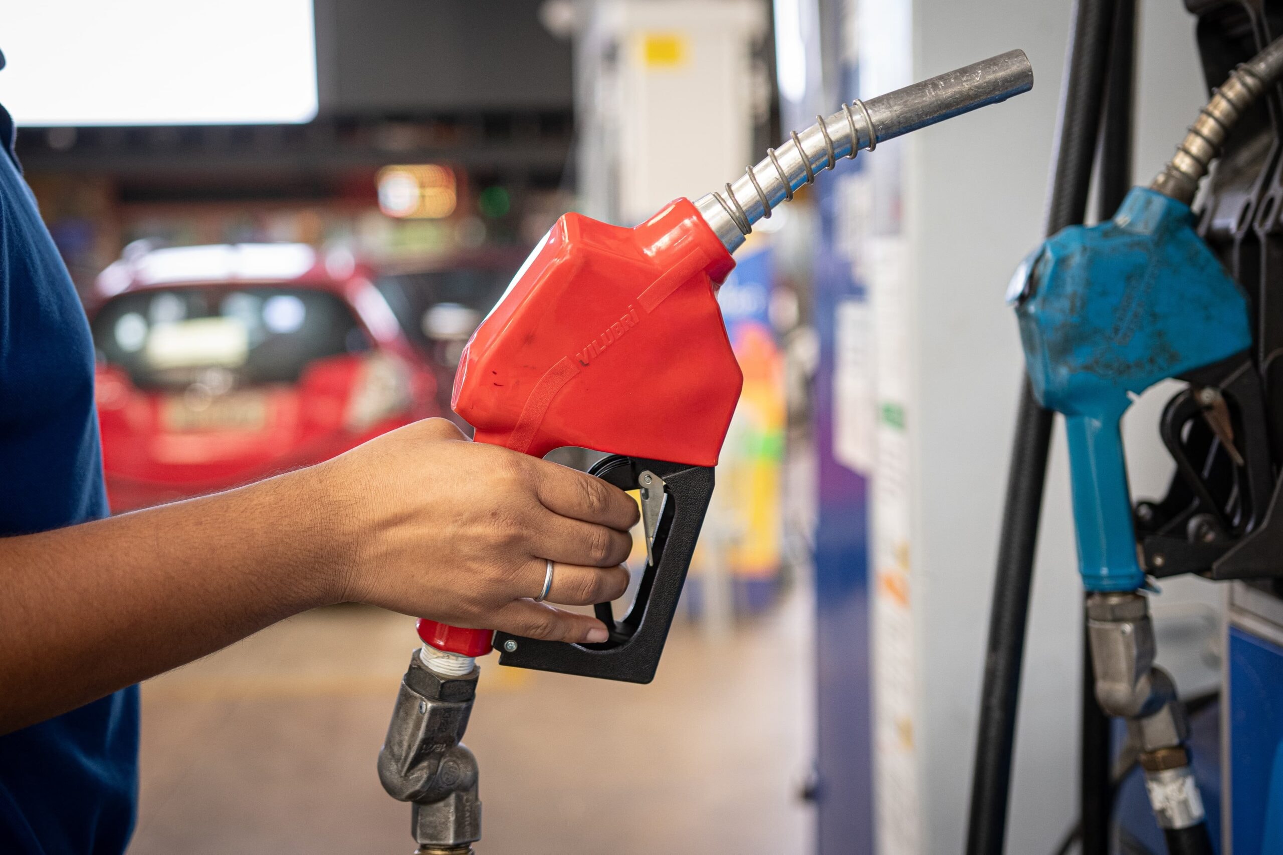 Motta: governo irá discutir aumento de etanol na gasolina na terça