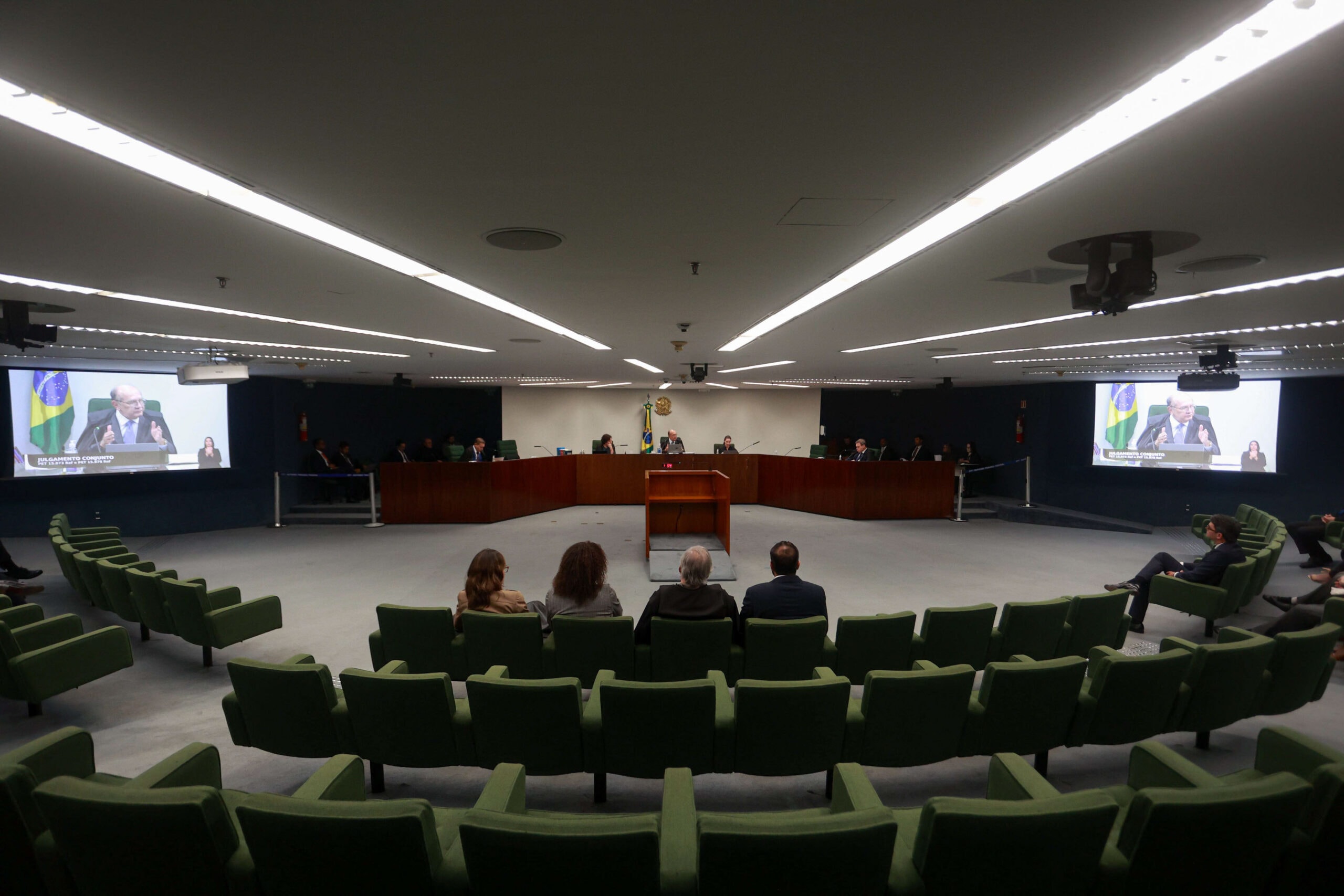 Em meio a crise após decisão de Mendonça, sessão da 2ª Turma é cancelada
