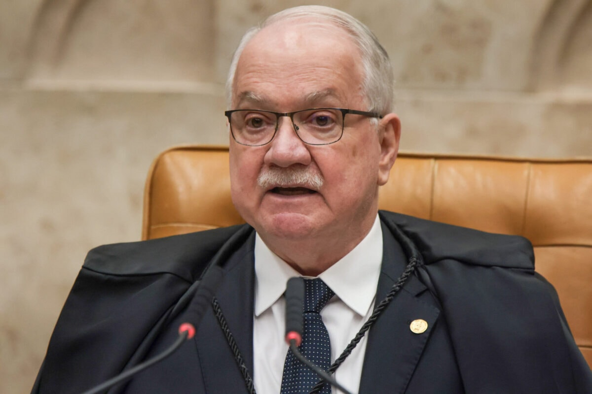 Ao suspender ações, Fachin diz ser "grave" atos conflituosas de ministros