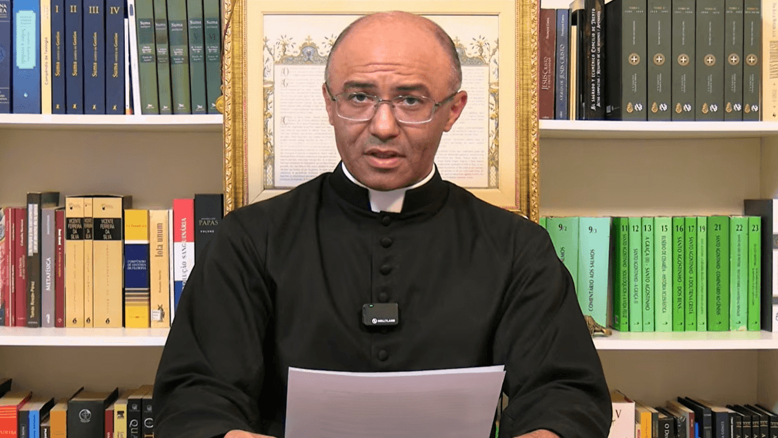 Diocese de SP anuncia excomunhão de padre ligado a grupo conservador