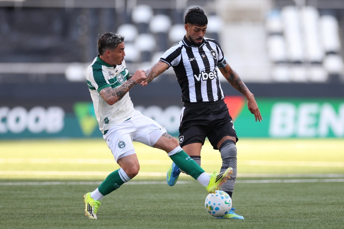 Em casa, Botafogo cede empate para o Coritiba pelo Brasileirão