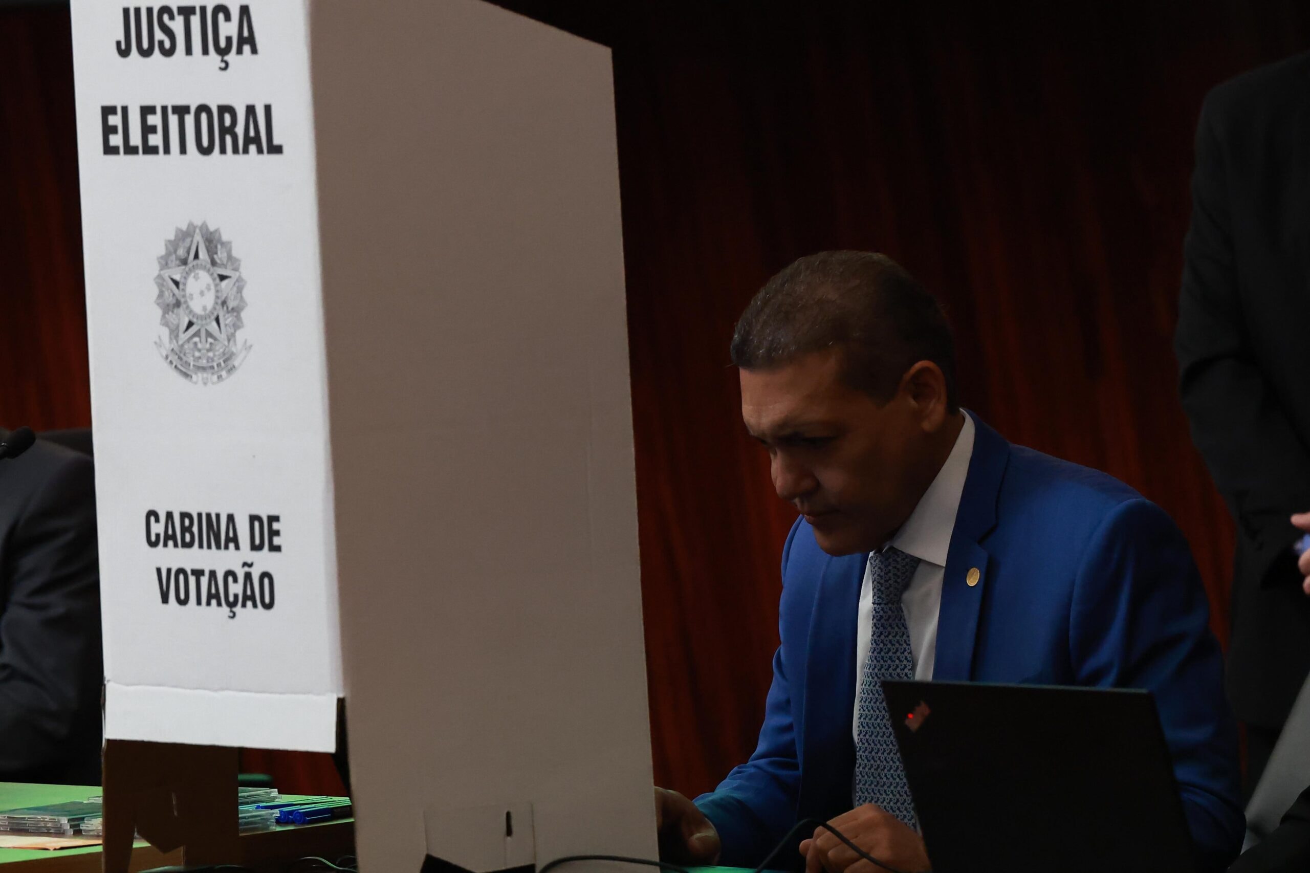 Kassio lacra sistemas das eleições e diz que Justiça não escolhe vencedores