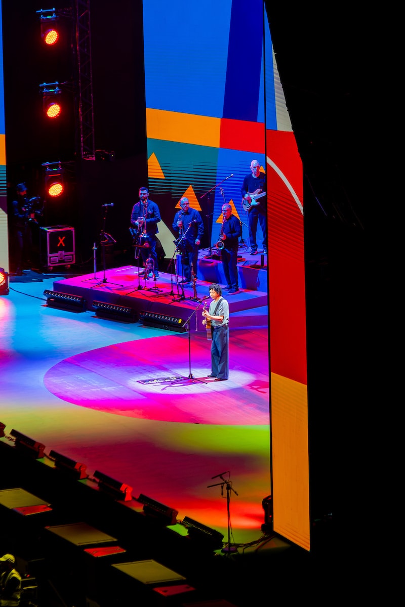 Djavan encanta o Camarote Metrópoles com show repleto de sucessos
