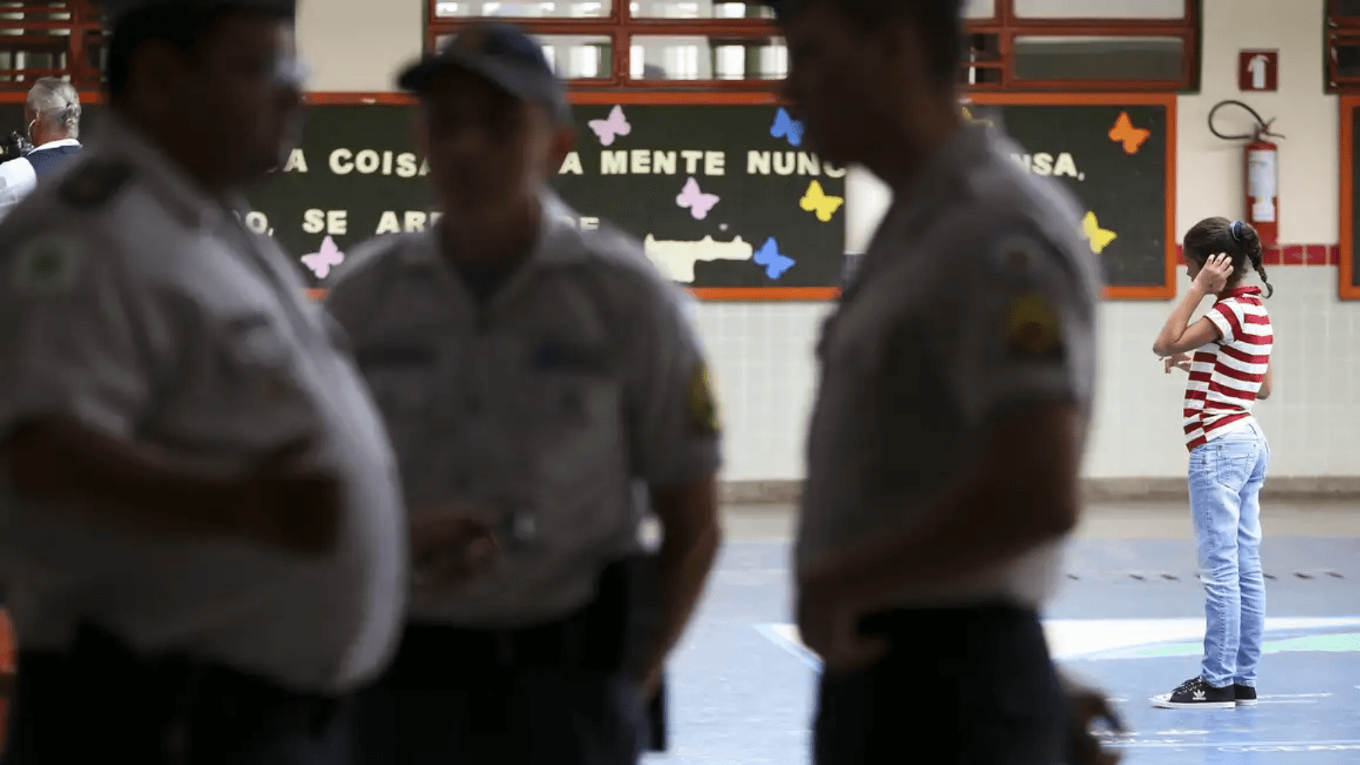MP alega ilegalidade em contratação de PMs para atuar em escolas em SP