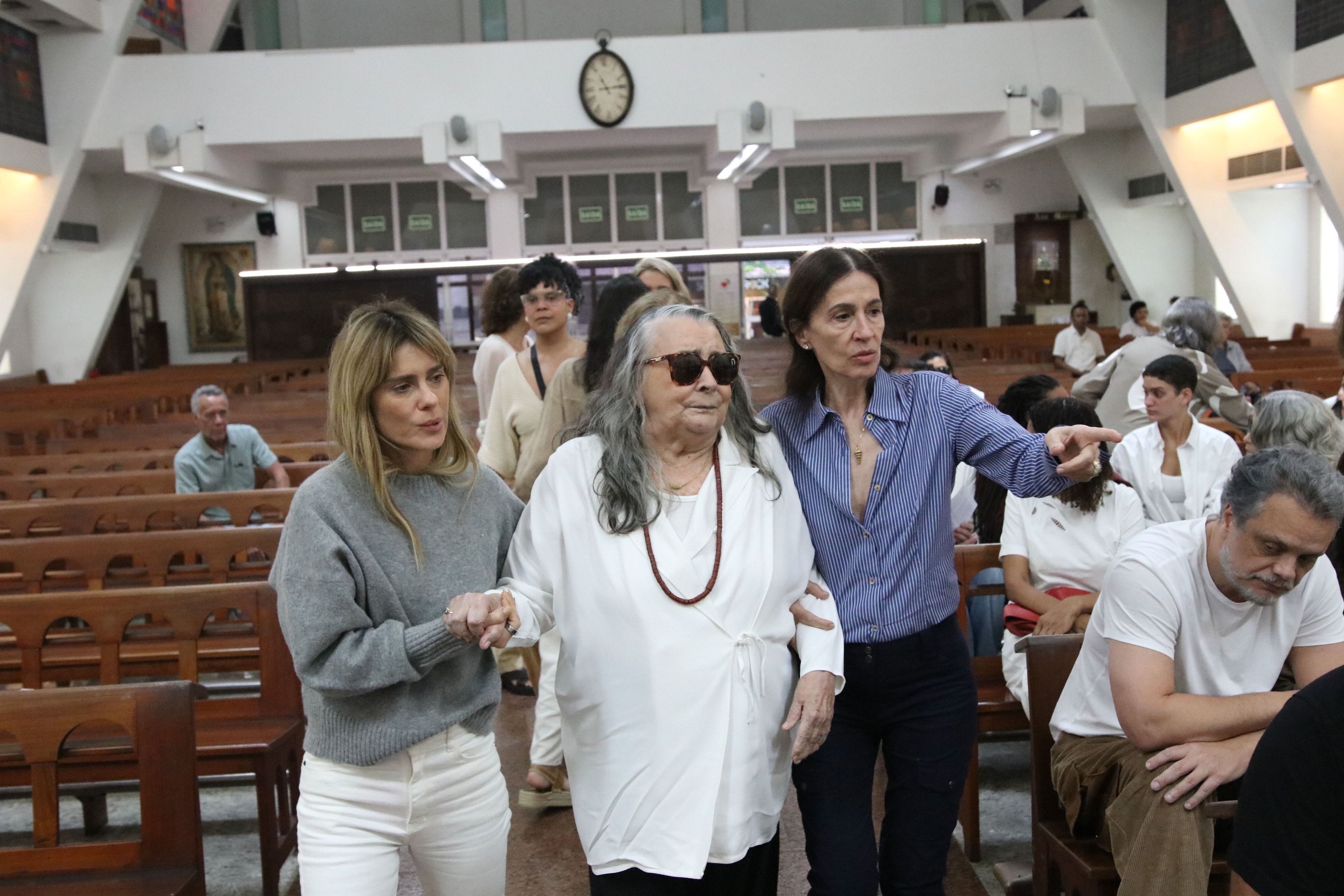 Carolina Dieckmmann reflete sobre saudade um ano após morte de Preta Gil