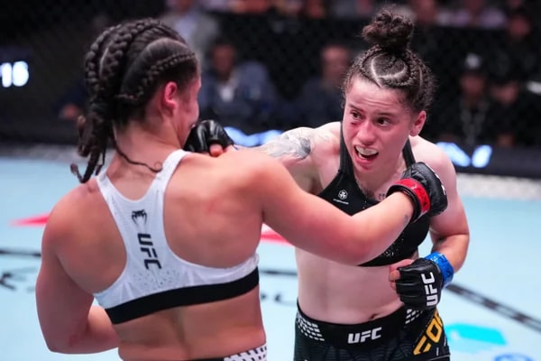 Lutadora do DF, Carol Foro vence Gigi Canuto em estreia no UFC