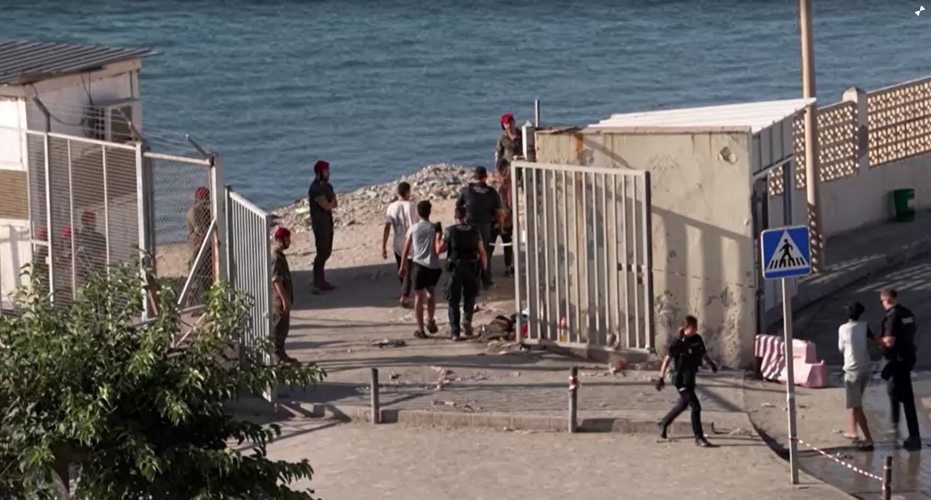 Sobe para 72 o número de mortos em caos de migrantes na fronteira de Ceuta