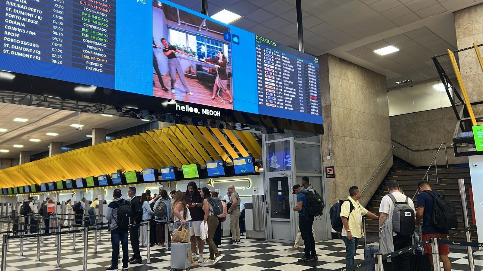 Ministro descarta estatal de terras raras, mas vê apoio do BNDES a empresas