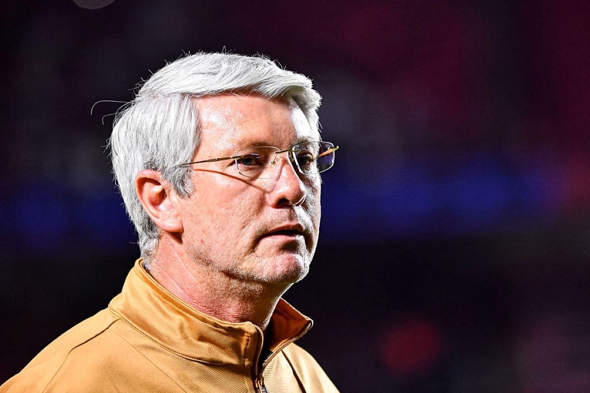 Athletico-PR anuncia renovação com o treinador Odair Hellmann até 2027